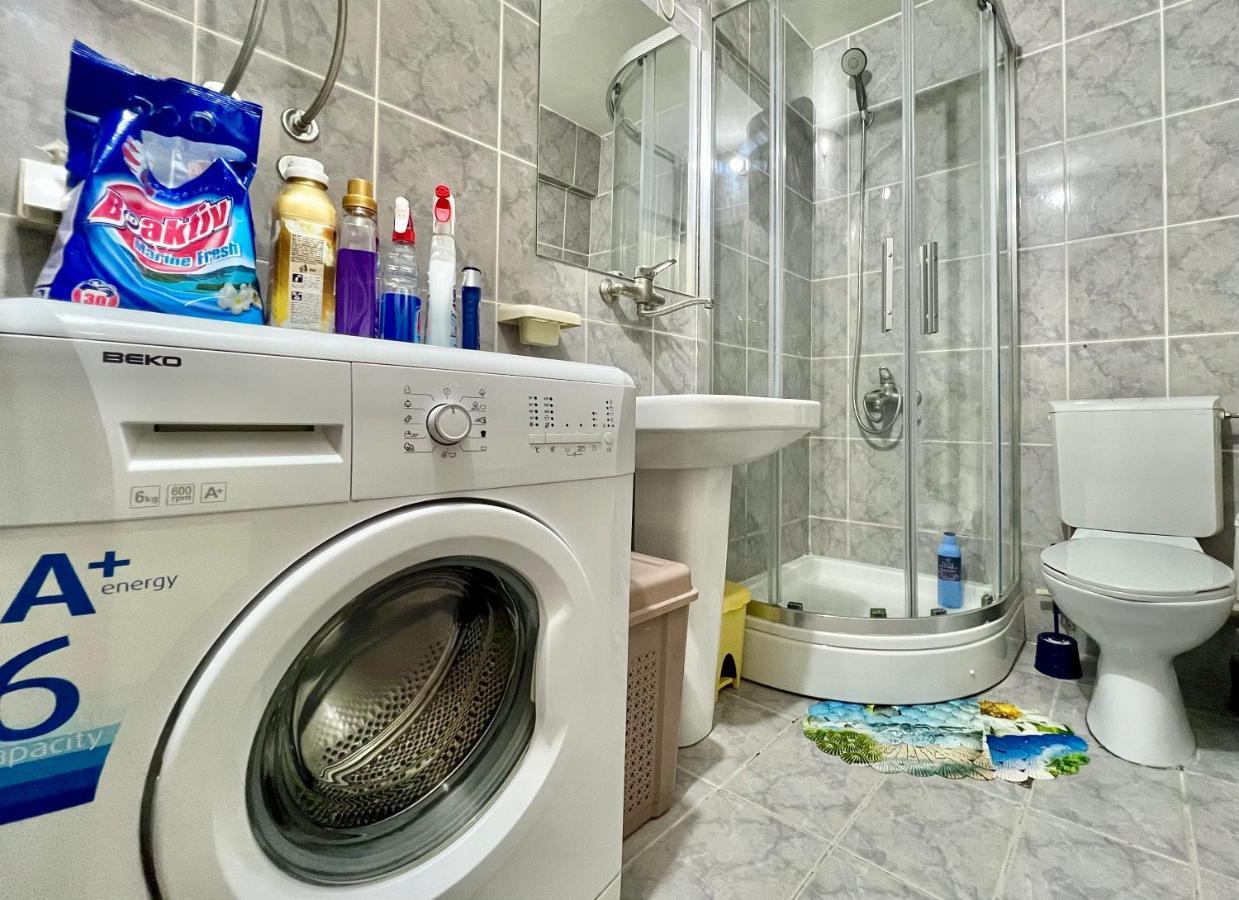 Homestay Mark - Double Bed Room - Shared Bathroom And Kitchen Μπούντβα Εξωτερικό φωτογραφία